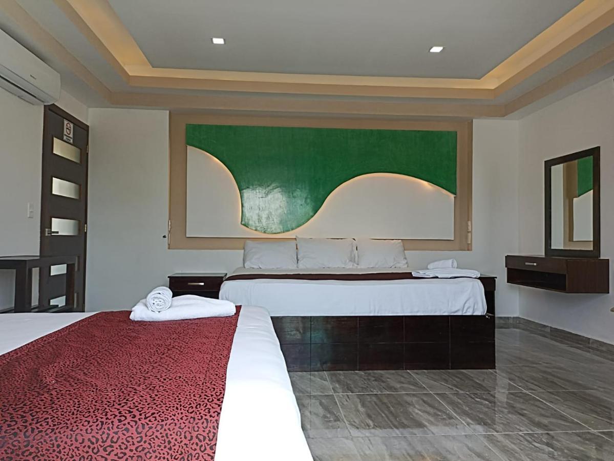 Framfor Inn Chetumal Extérieur photo