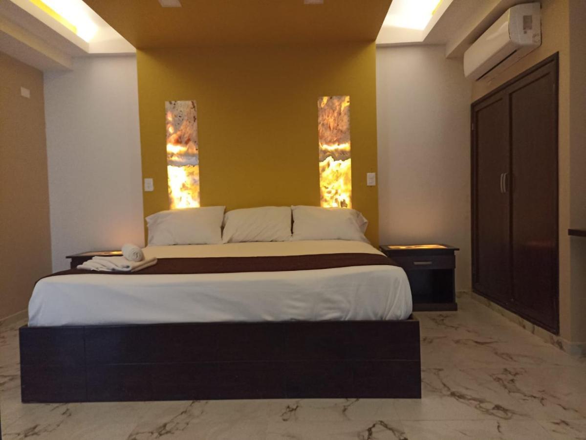 Framfor Inn Chetumal Extérieur photo