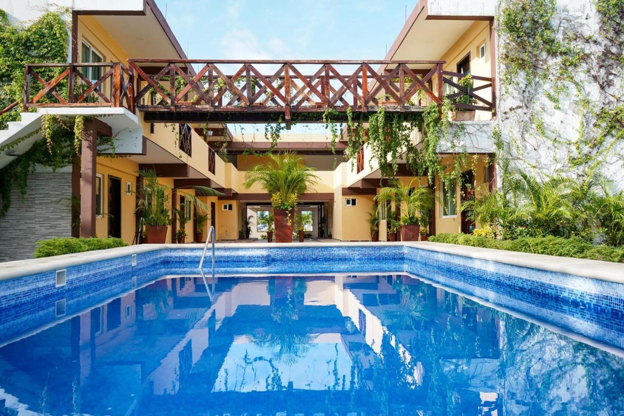 Framfor Inn Chetumal Extérieur photo